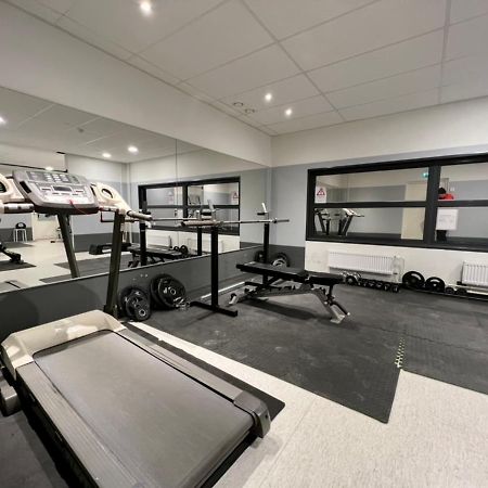 Suite - King Size Bed - Gym&Wifi - Indoor Parking Рованиеми Екстериор снимка