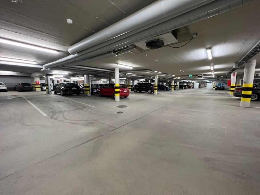 Suite - King Size Bed - Gym&Wifi - Indoor Parking Рованиеми Екстериор снимка