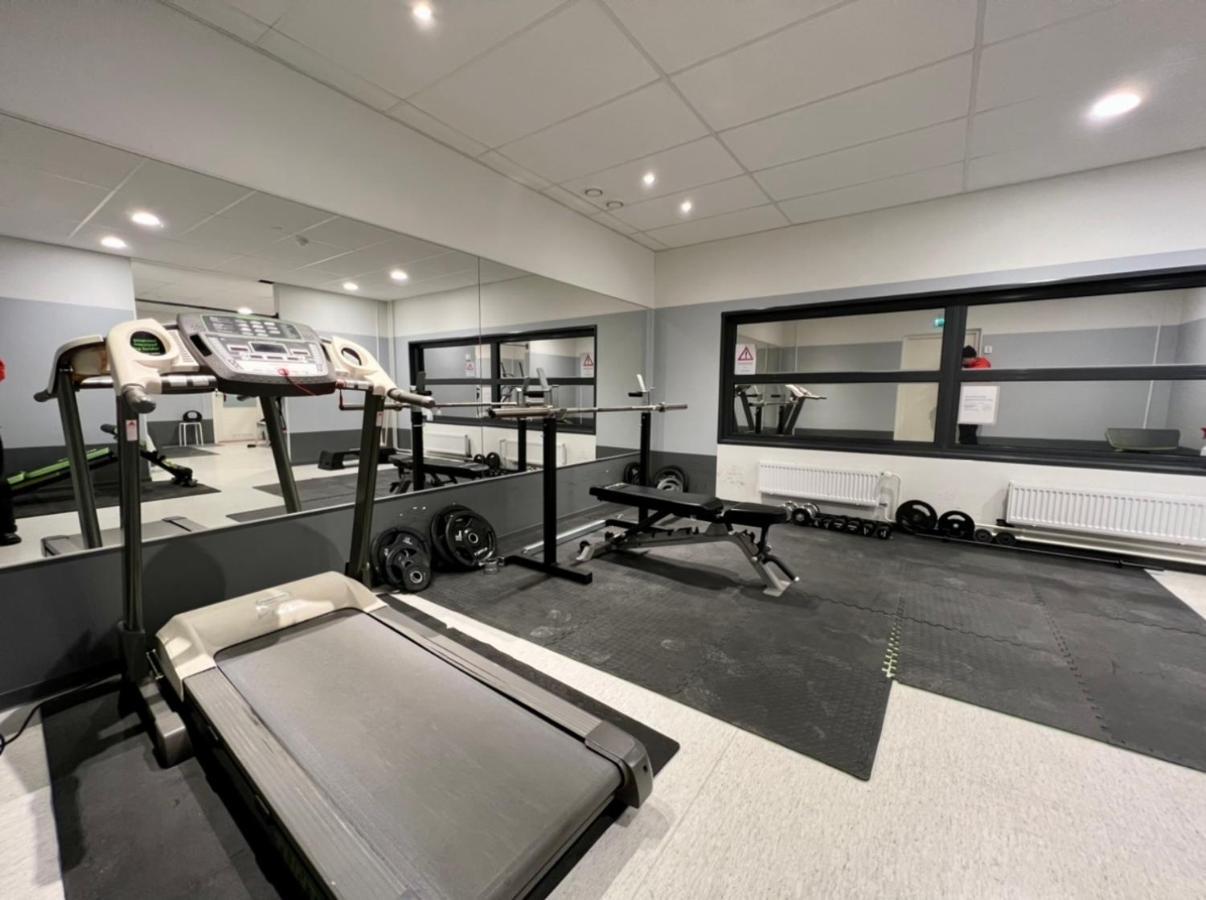 Suite - King Size Bed - Gym&Wifi - Indoor Parking Рованиеми Екстериор снимка